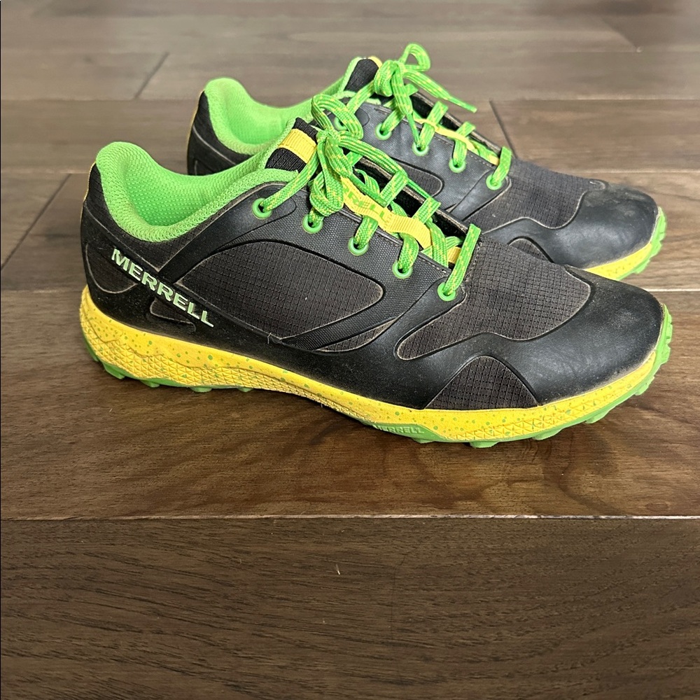 Merrell Kids AltaLight Low Hiking Shoes, Black Green and Yellow Sneaker - Picture 2 of 6